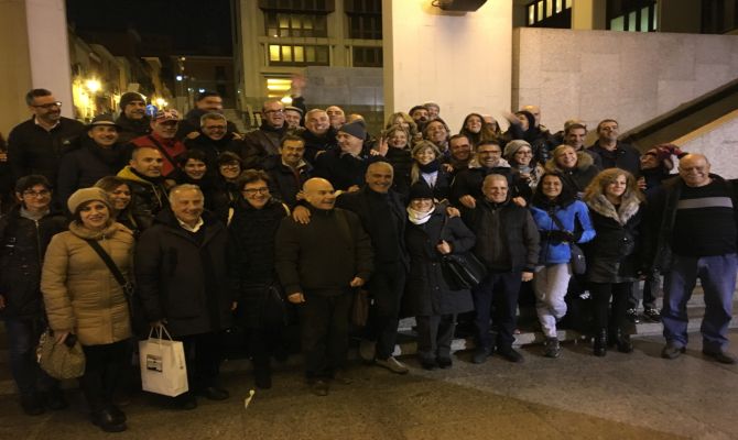 AUGURANDOVI UN BUON NATALE, RINGRAZIAMO DI CUORE TUTTI VOI